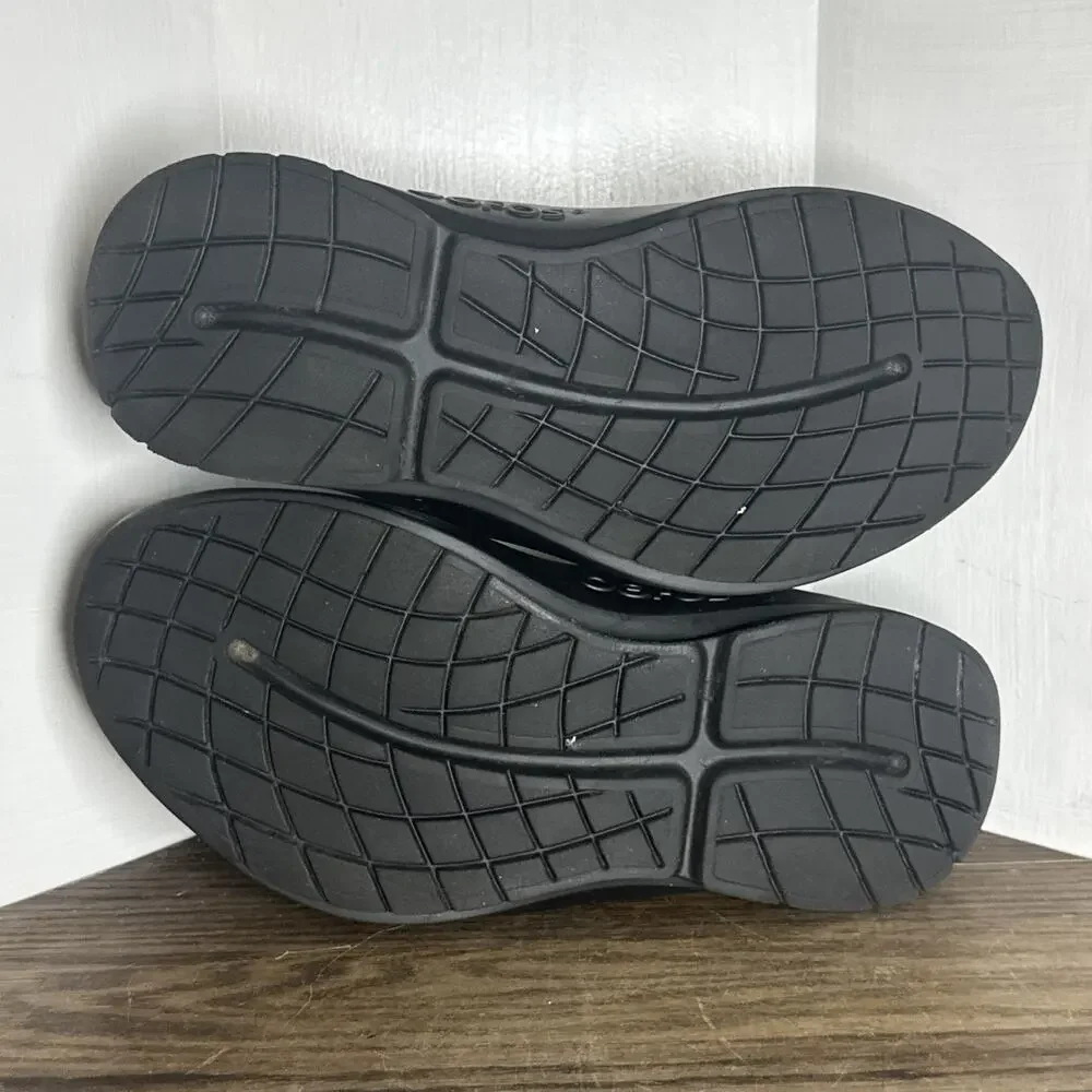 OOFOS OOmg eeZee Men’s 8 Recovery Shoes Slip-On olive green Comfort Sneakers